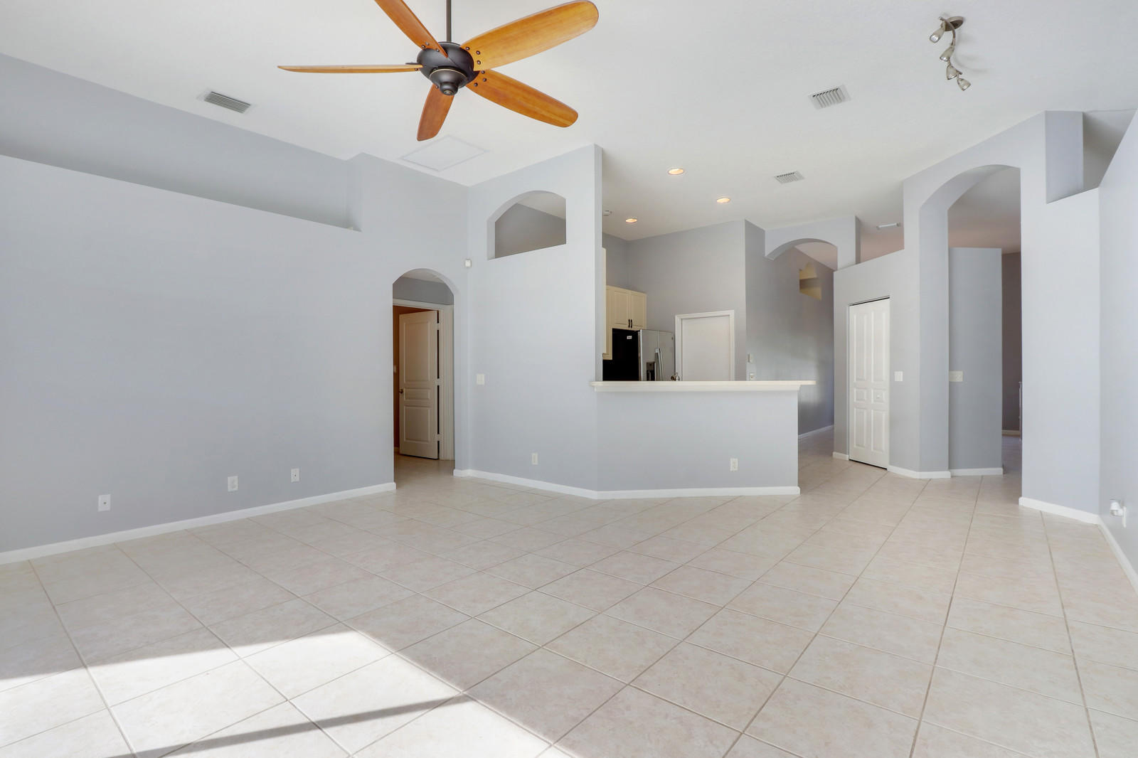 6068 Drake Street Jupiter, FL 33458 - Photo 7 of 20 07_Image_7_of_20_mls