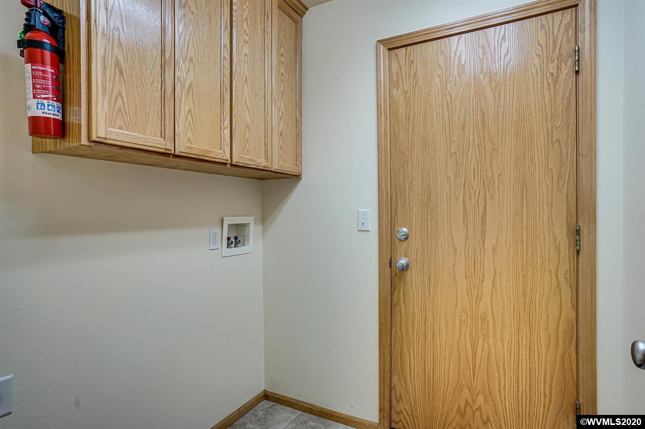 2062 Chase Loop Southwest Albany, OR 97321 - Photo 15 of 37 Gallery Image 15