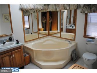 1600 Columbus Road Burlington, NJ 08016 - Photo 6 of 12