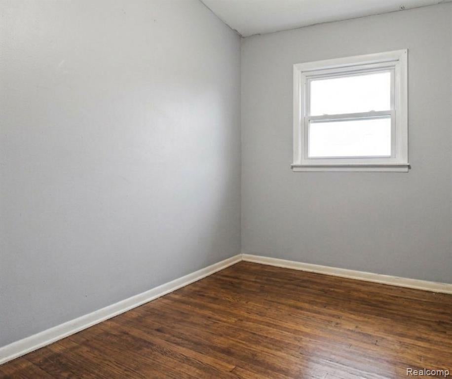 5082 Center Road Flint, MI 48506 - Photo 7 of 11 Gallery Image 7