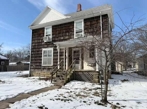 $115,000 | 206 South 4th Street, Iola, KS 66749