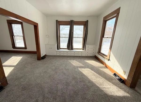 $115,000 | 206 South 4th Street, Iola, KS 66749