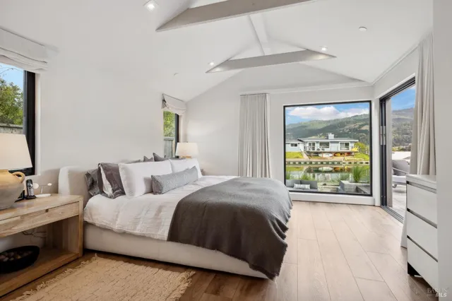 $6,300,000 | 297 Seadrift Road, Stinson Beach, CA 94970