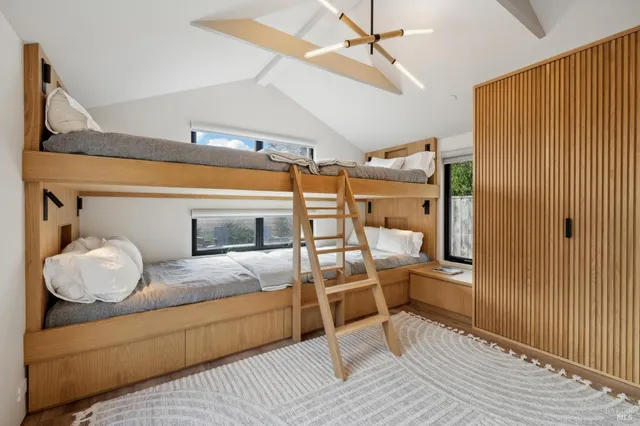 $6,300,000 | 297 Seadrift Road, Stinson Beach, CA 94970