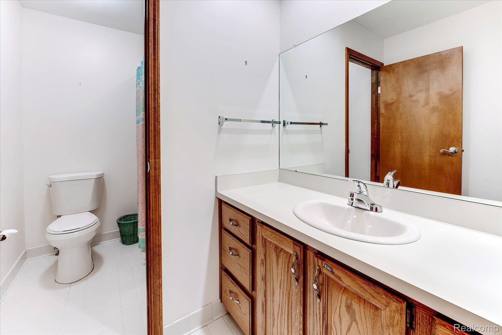 2125 London Bridge Drive Rochester, MI 48307 - Photo 22 of 47 Gallery Image 22
