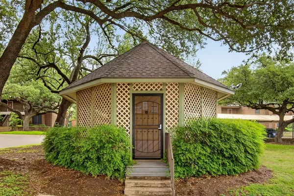 $219,000 | 2505 Wedglea Drive, Unit 238, Dallas, TX 75211