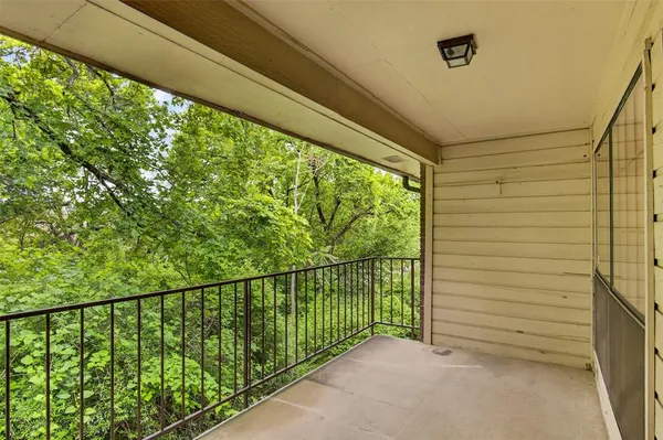 $219,000 | 2505 Wedglea Drive, Unit 238, Dallas, TX 75211
