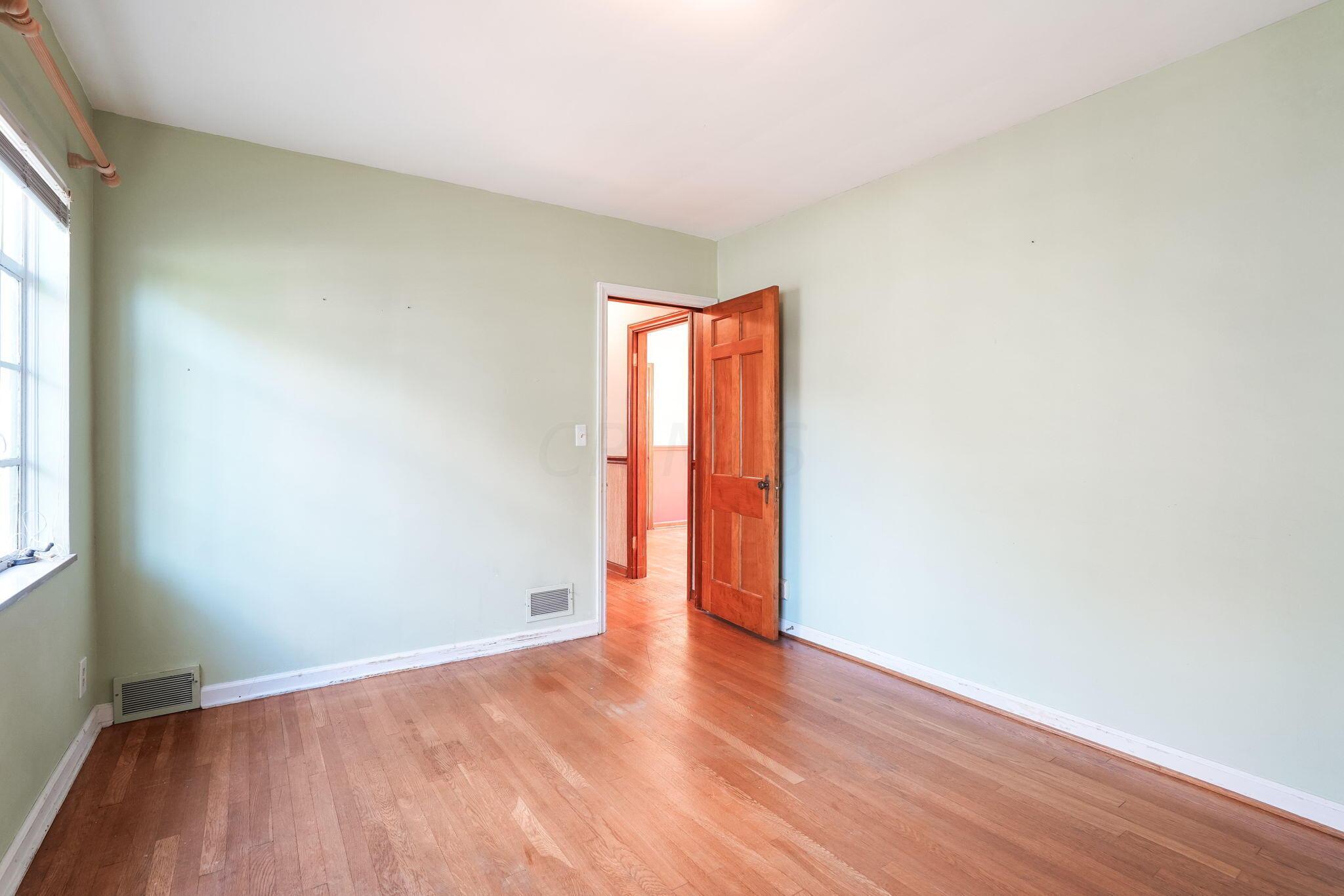 3266 Wicklow Road Columbus, OH 43204 - Photo 17 of 37 14-web-or-mls-DSC01538