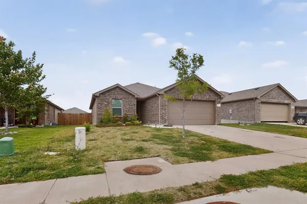 $1,650 | 1412 Waverley Drive, Greenville, TX 75402