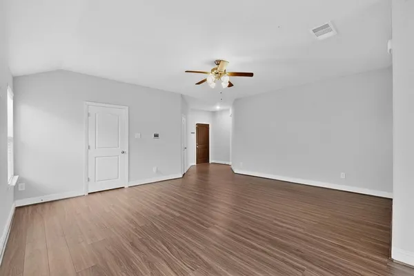 $1,650 | 1412 Waverley Drive, Greenville, TX 75402