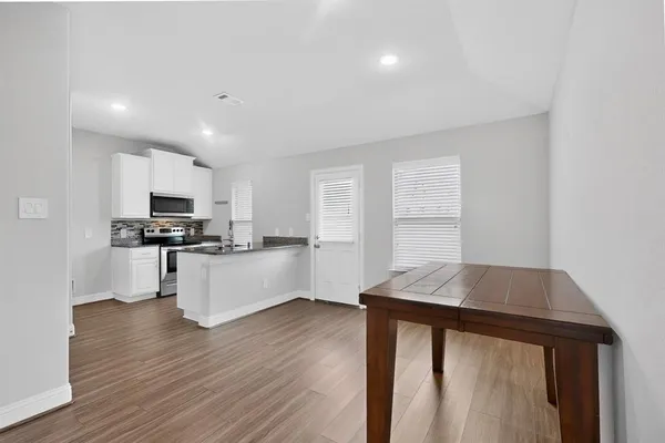 $1,650 | 1412 Waverley Drive, Greenville, TX 75402