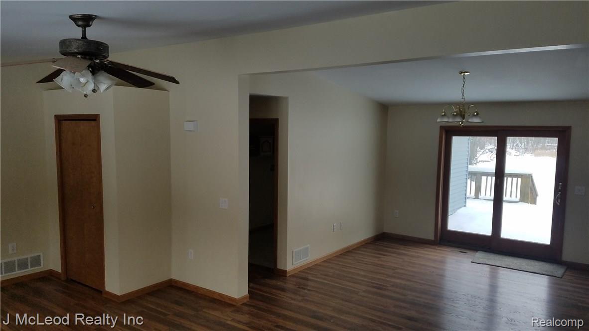 3685 Rowland Road Vassar, MI 48768 - Photo 10 of 57 20171215_140337.jpg