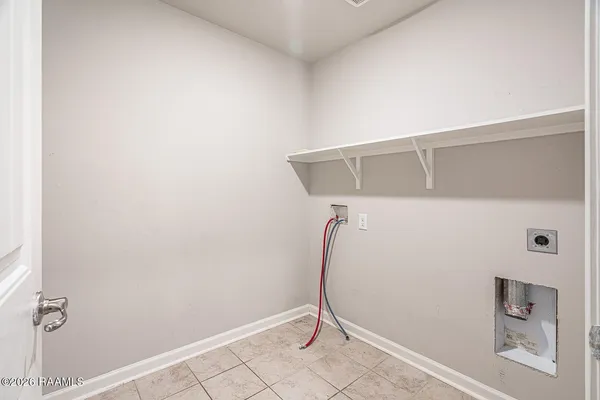 $2,000 | 206 Chestnut Oak Drive, Lafayette, LA 70507