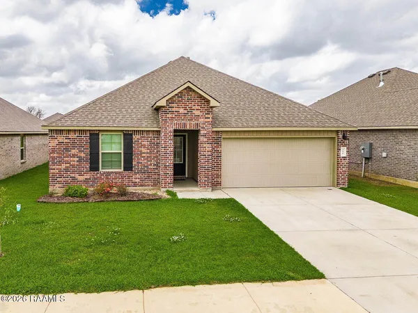 $2,000 | 206 Chestnut Oak Drive, Lafayette, LA 70507