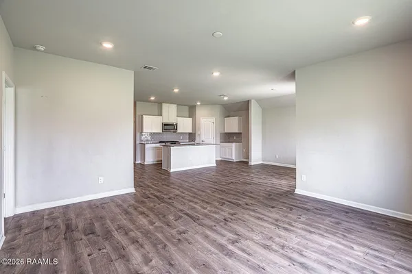 $2,000 | 206 Chestnut Oak Drive, Lafayette, LA 70507