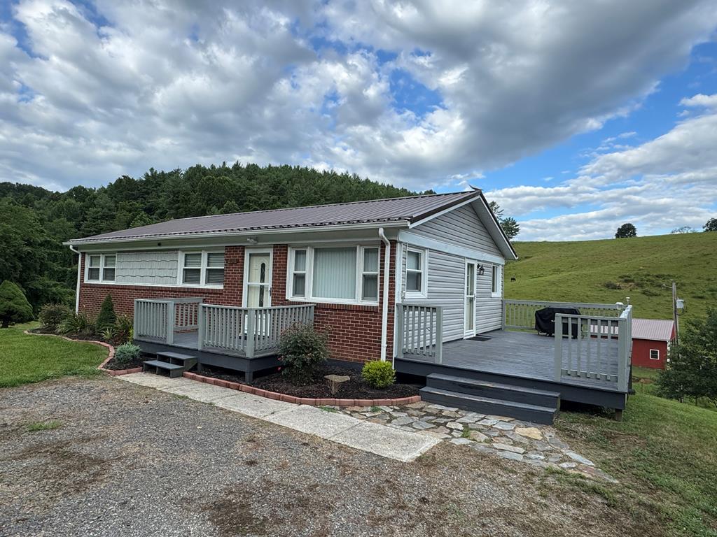 298 Link Road Galax, VA 24333 - Photo 1 of 37 Gallery Image 1