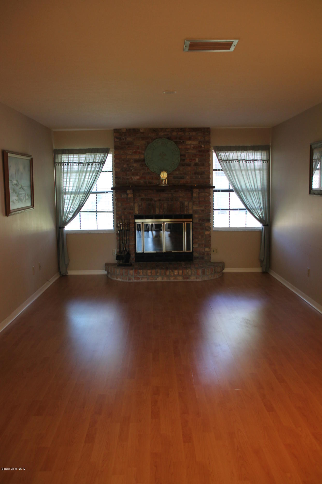 398 Hurst Road Northeast Palm Bay, FL 32907 - Photo 8 of 22 Family Room
