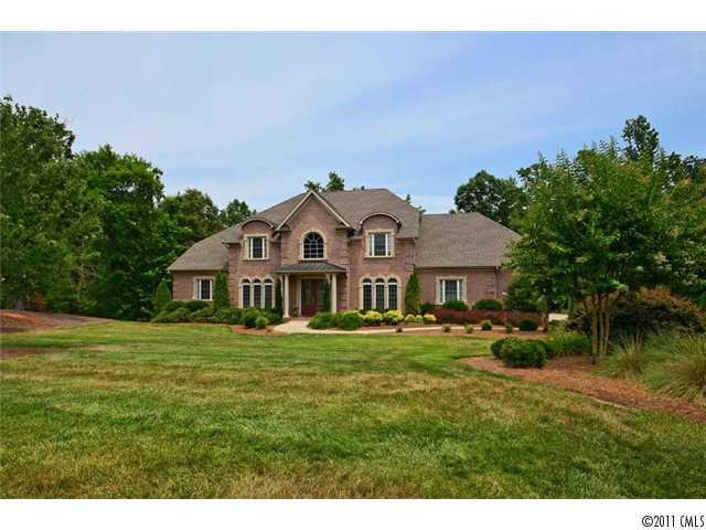 429 Hendon Row, Unit 43 Fort Mill, SC 29715 - Photo 1 of 16 Gallery Image 1