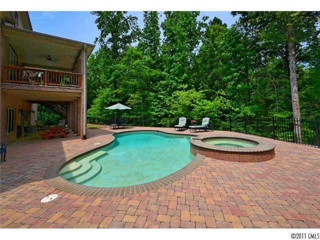 429 Hendon Row, Unit 43 Fort Mill, SC 29715 - Photo 2 of 16 Gallery Image 2
