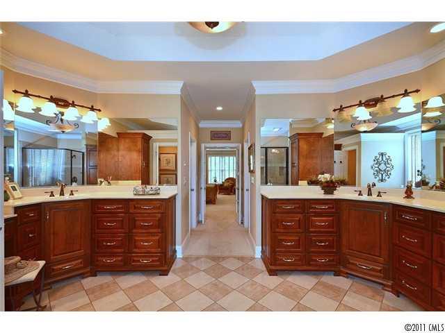 429 Hendon Row, Unit 43 Fort Mill, SC 29715 - Photo 13 of 16 Gallery Image 13