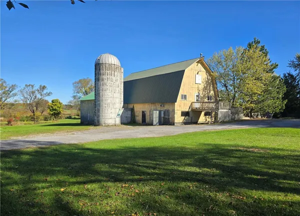 $599,900 | 6640 State Route 5, Bloomfield, NY 14469