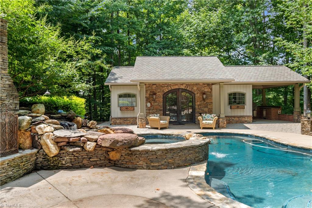 4300 Cold Springs Road Winston-Salem, NC 27104 - Photo 4 of 50 Gallery Image 4