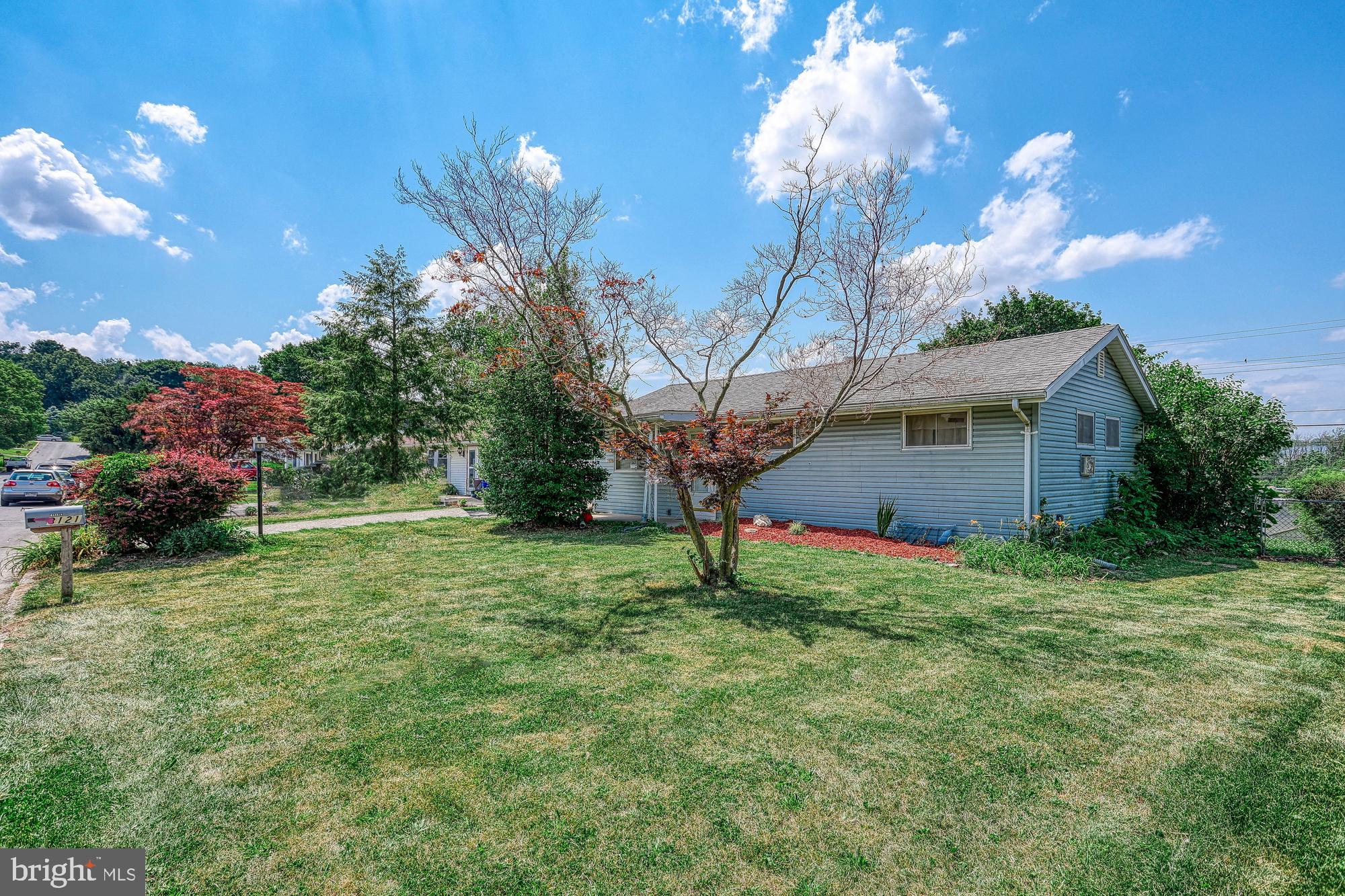 3121 Robin Road York, PA 17404 - Photo 2 of 29 Front