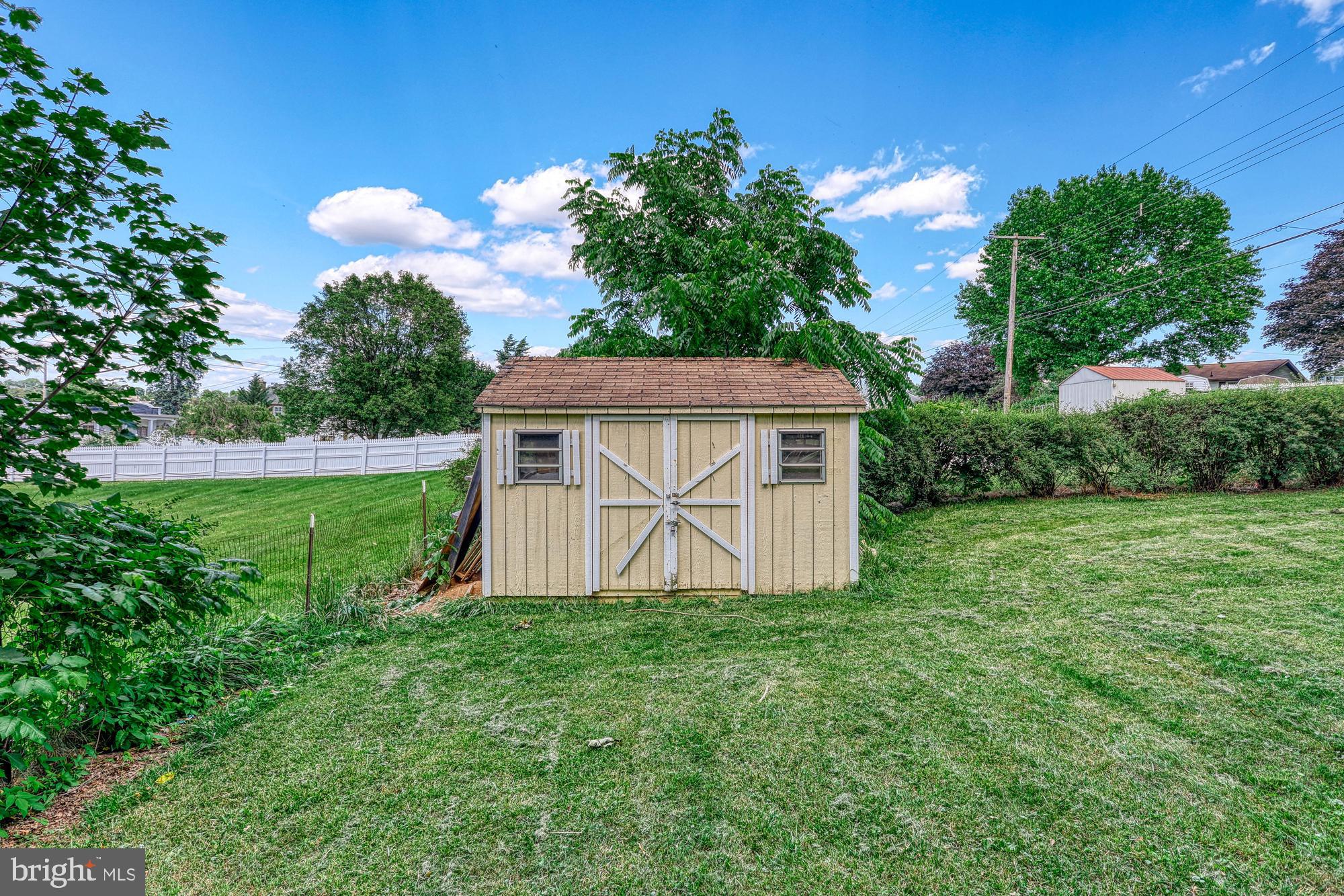 3121 Robin Road York, PA 17404 - Photo 13 of 29 Storage Shed