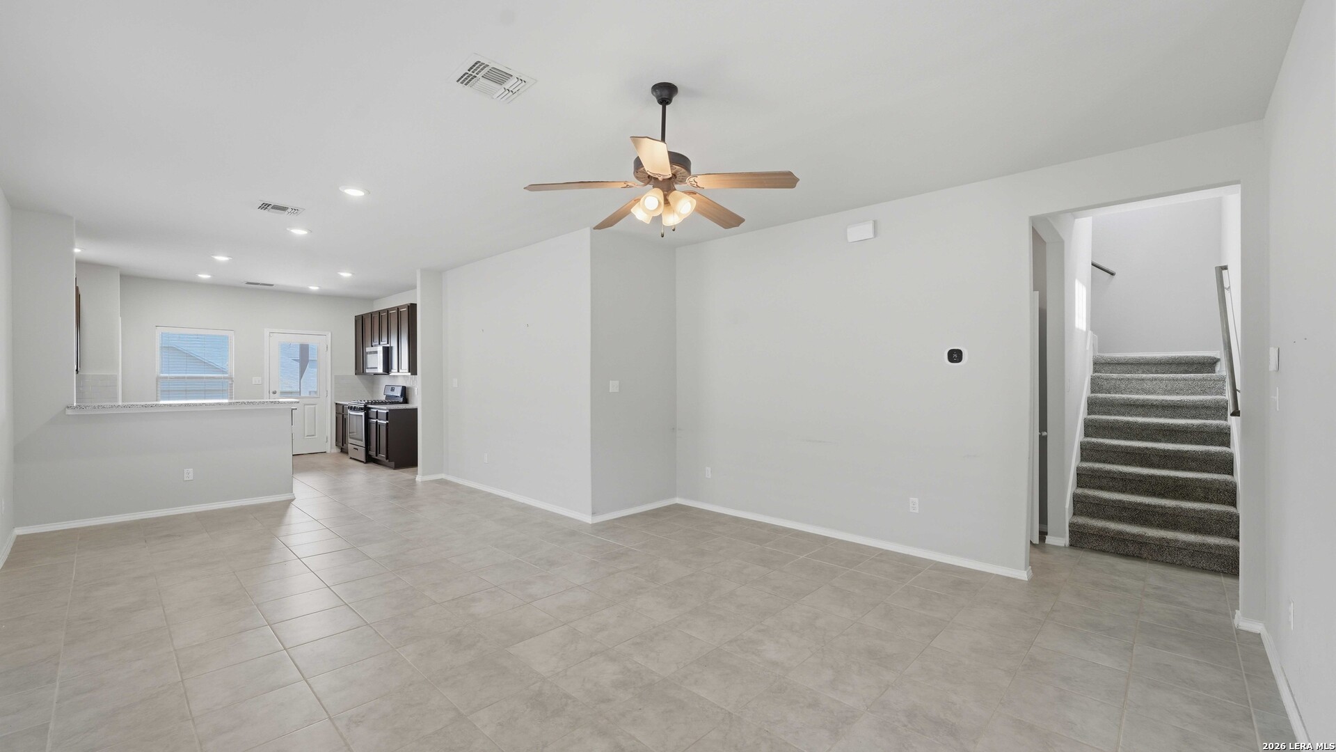 5502 Daniel Way St. Hedwig, TX 78152 - Photo 17 of 40