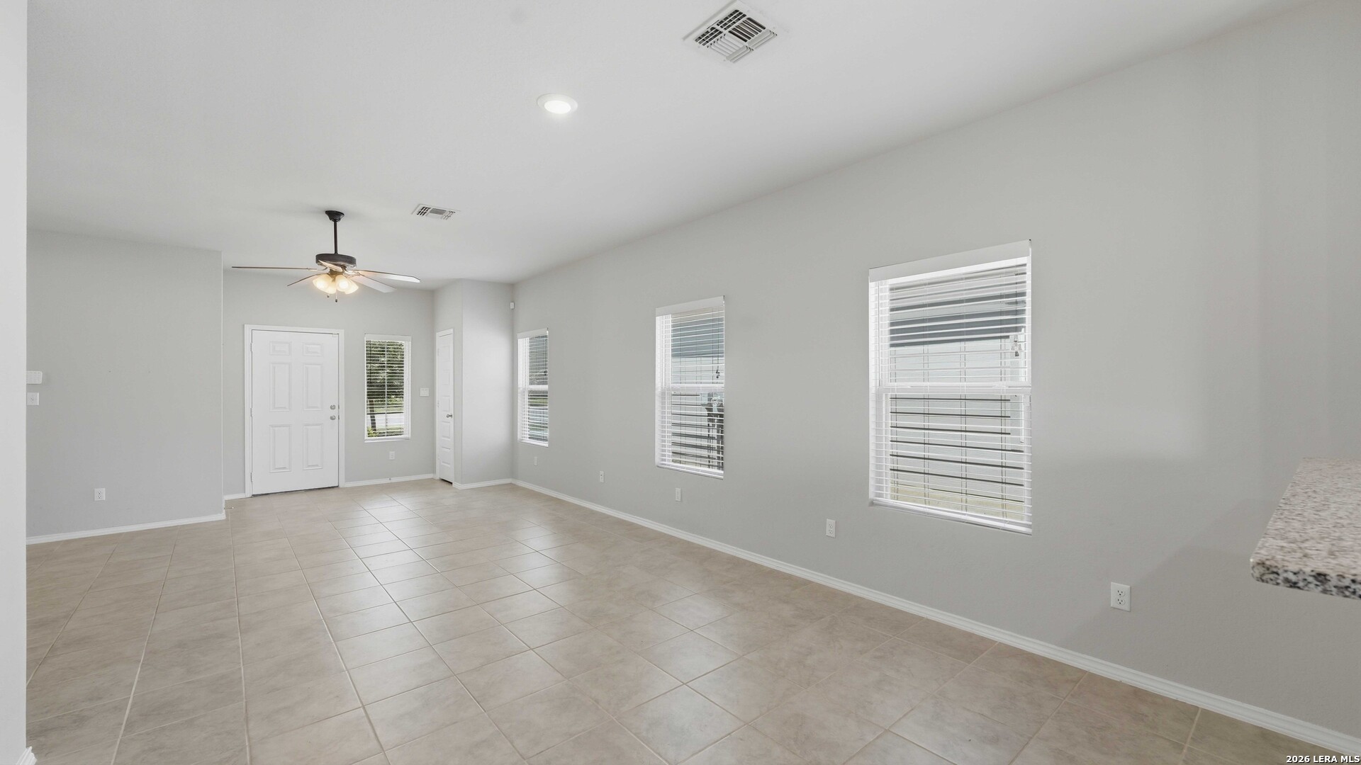 5502 Daniel Way St. Hedwig, TX 78152 - Photo 5 of 40