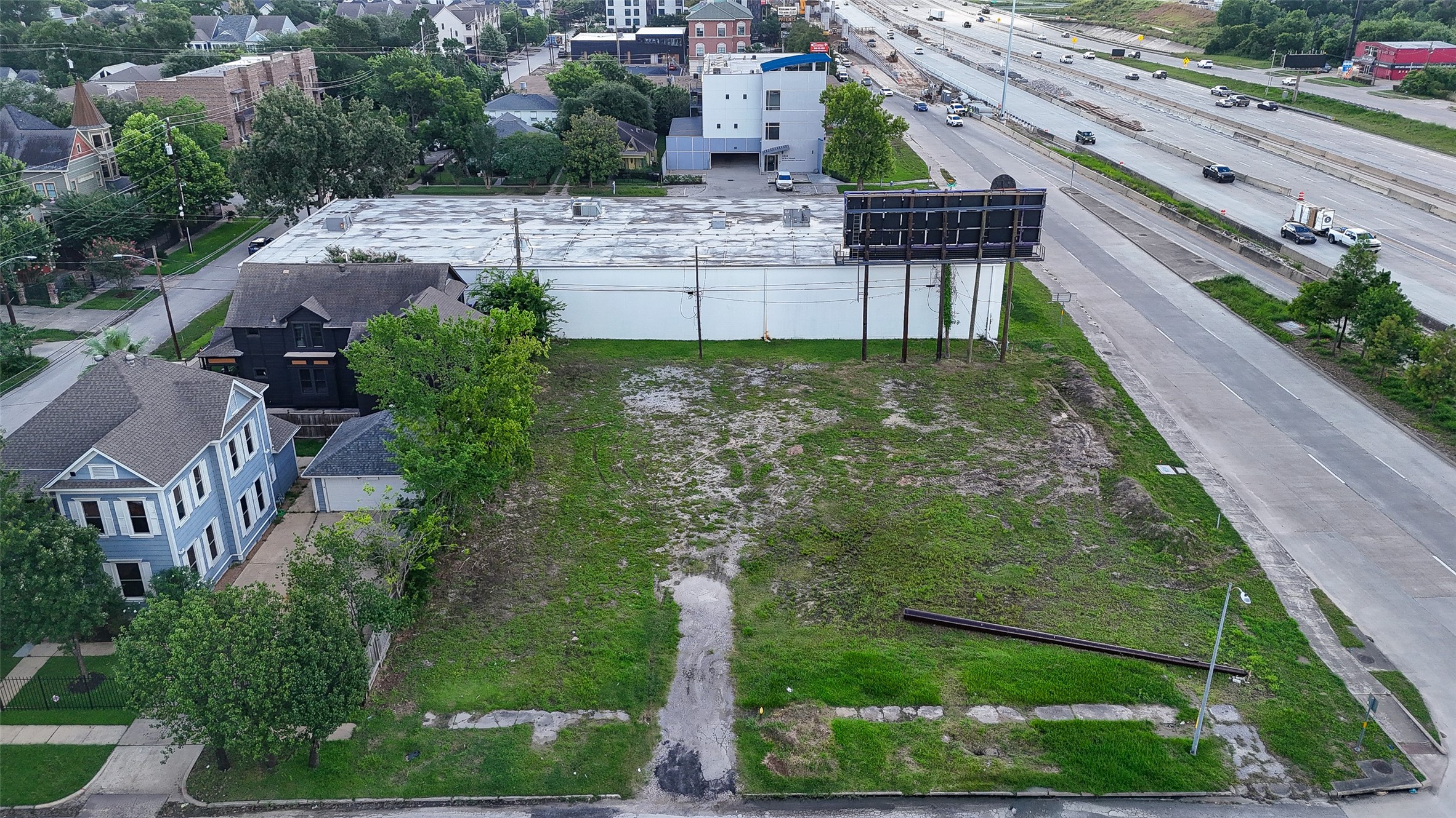330 Harvard Street Houston, TX 77007 - Photo 2 of 8