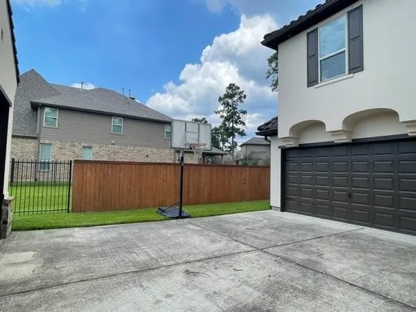 $7,450 | 38 Spincaster Drive, The Woodlands, TX 77389