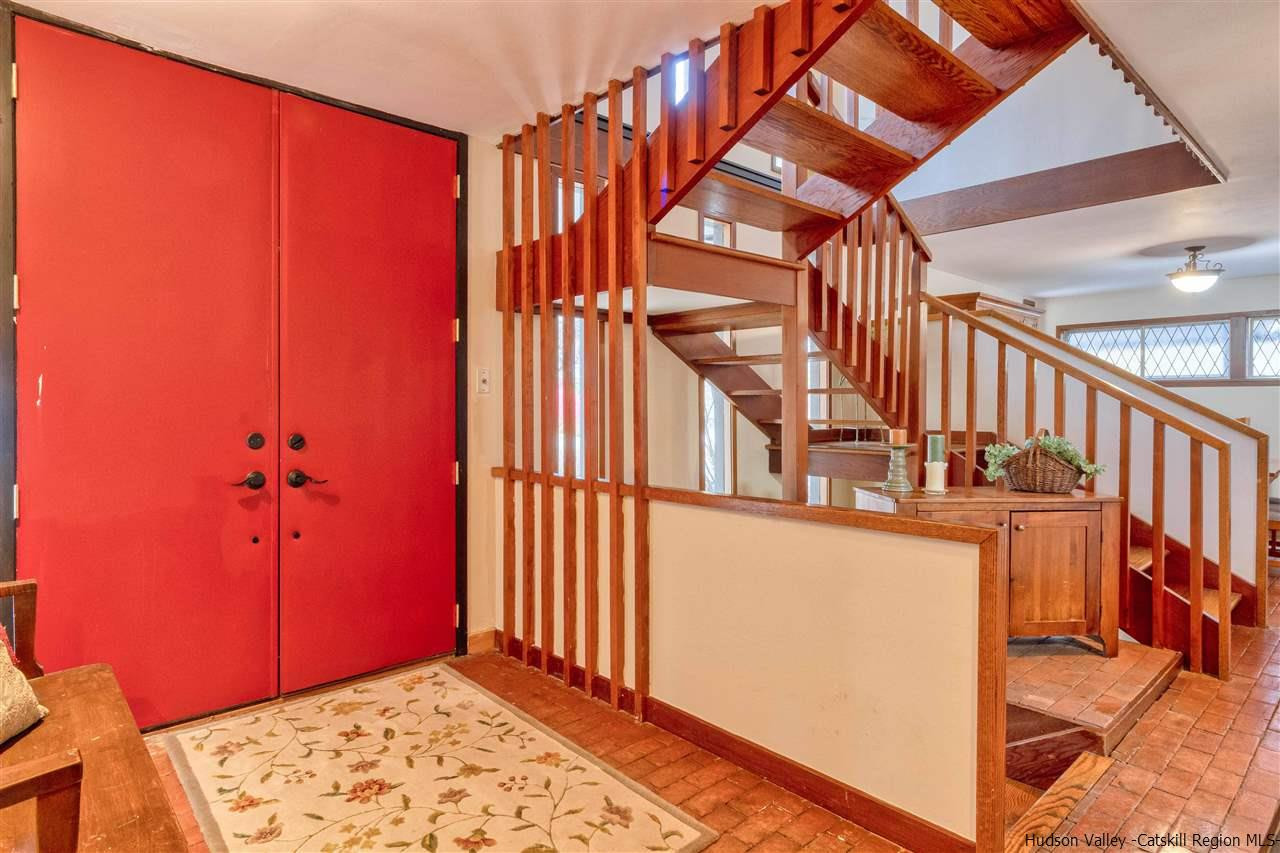 39 Alden Road Poughkeepsie, NY 12603 - Photo 2 of 31 Photo 2