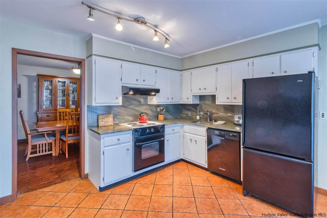 39 Alden Road Poughkeepsie, NY 12603 - Photo 10 of 31 Photo 10