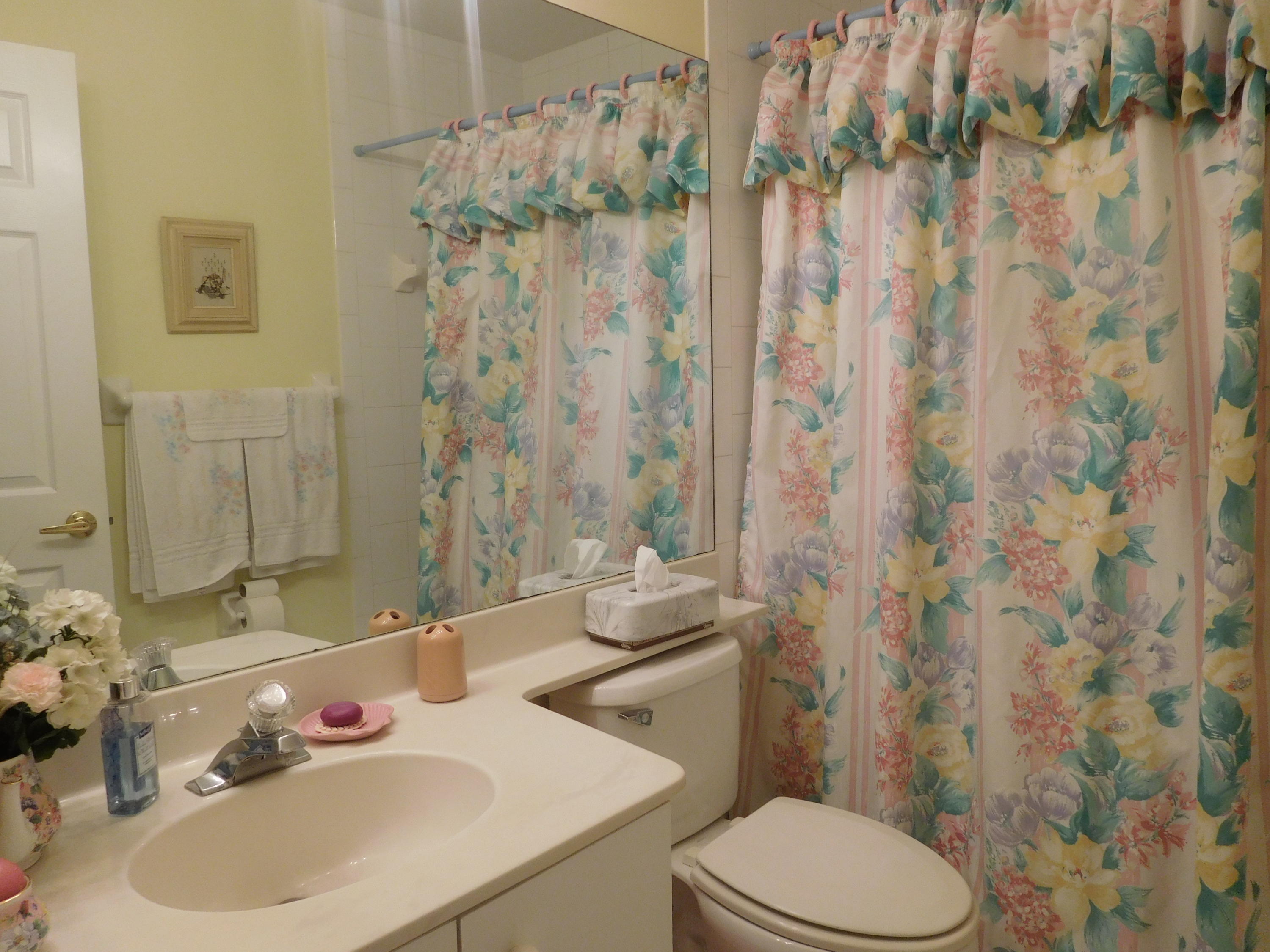 10968 La Salinas Circle Boca Raton, FL 33428 - Photo 17 of 34 Bathroom 2