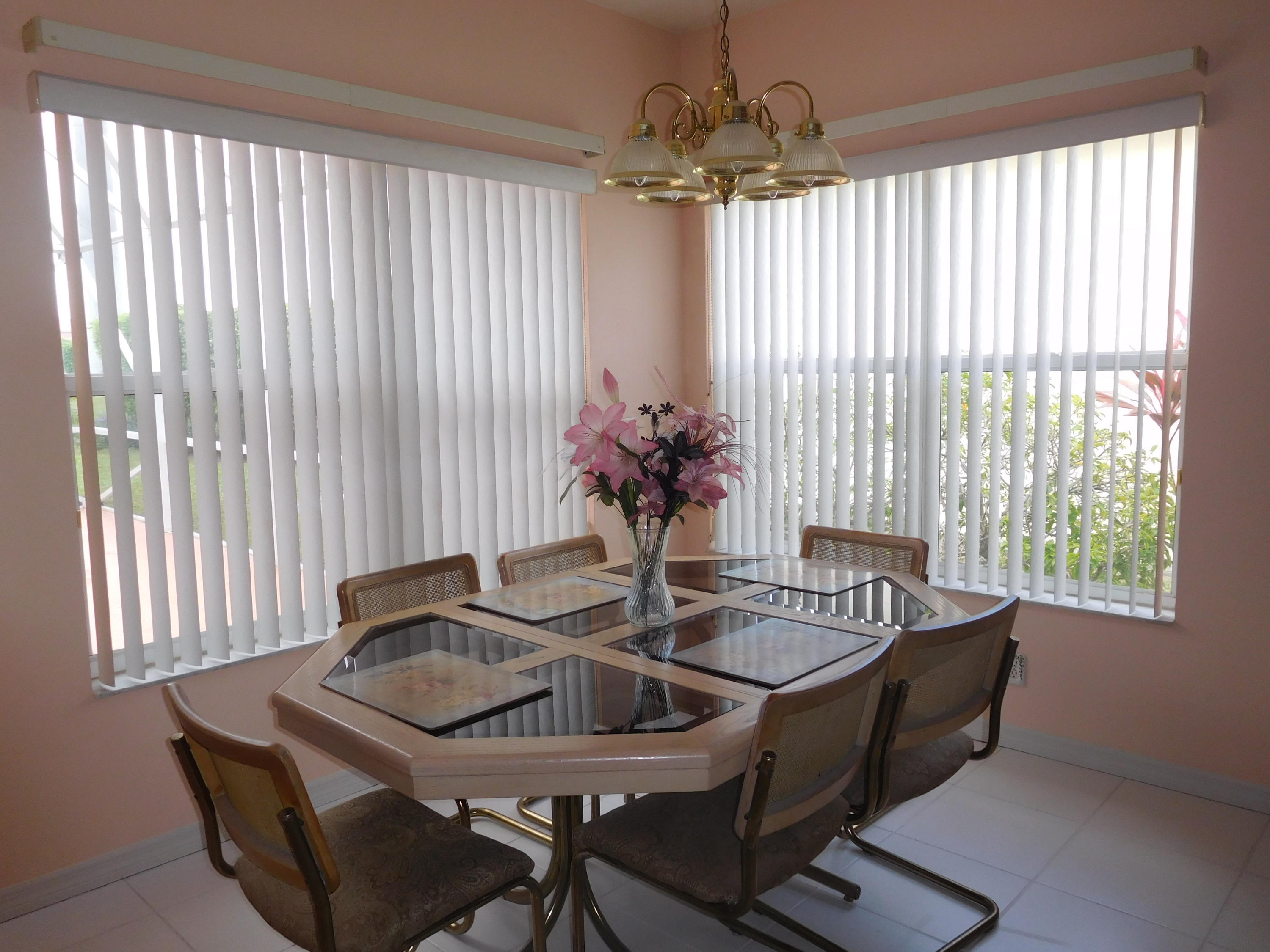 10968 La Salinas Circle Boca Raton, FL 33428 - Photo 5 of 34 Kitchen Dining Area