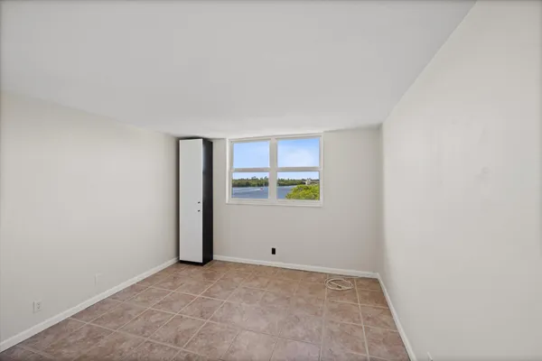 $2,900 | 689 Northeast 6th Court, Unit 4010, Boynton Beach, FL 33435