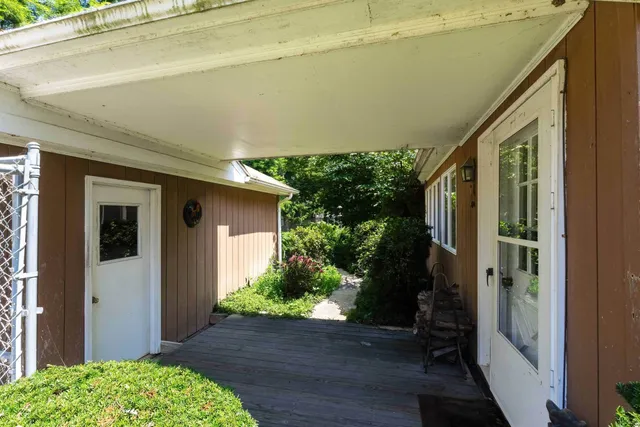 $495,000 | 25111 Valley Drive, Bettendorf, IA 52722