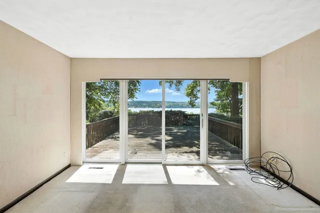 $495,000 | 25111 Valley Drive, Bettendorf, IA 52722