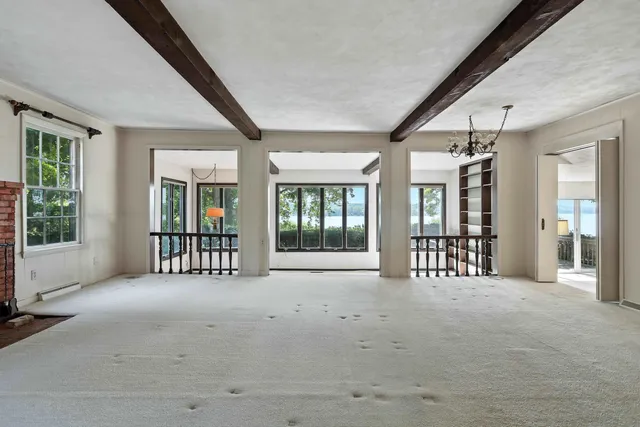 $495,000 | 25111 Valley Drive, Bettendorf, IA 52722