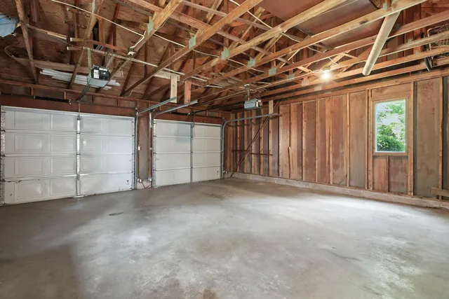 $495,000 | 25111 Valley Drive, Bettendorf, IA 52722