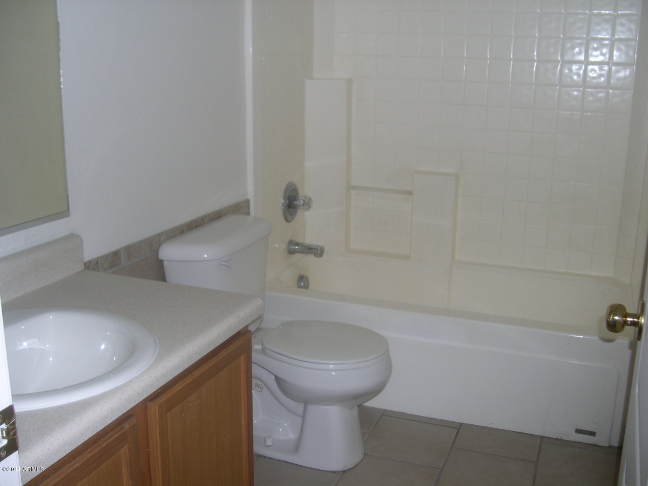 9560 West Monte Vista Road Phoenix, AZ 85037 - Photo 9 of 13 Bathroom #1