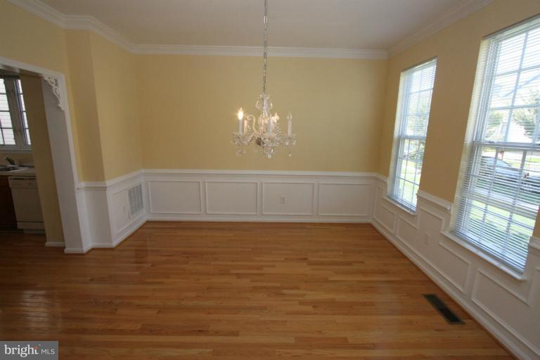 18117 Coachmans Road Germantown, MD 20874 - Photo 6 of 30 Dining Room