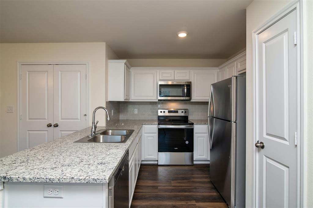 201 South May Street, Unit 2 Whitewright, TX 75491 - Photo 10 of 21