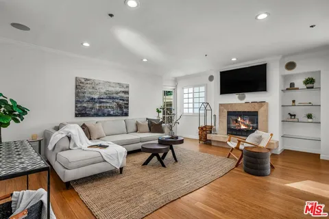 $898,000 | 10664 Wilkins Avenue, Unit 202, Los Angeles, CA 90024