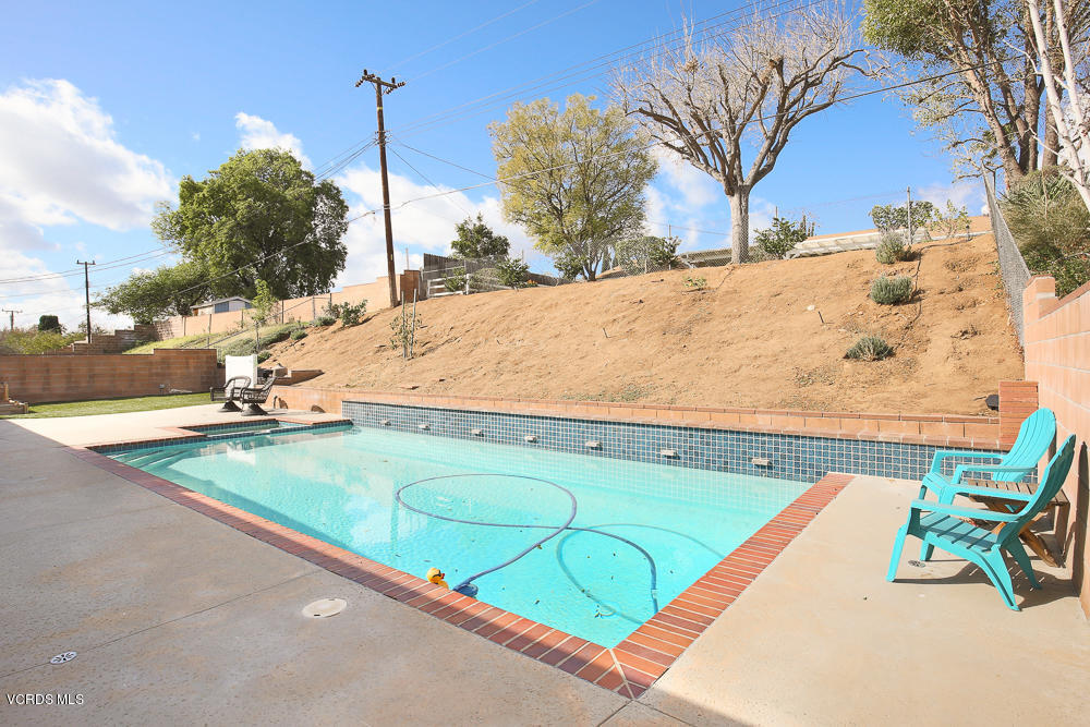 3091 Travis Avenue Simi Valley, CA 93063 - Photo 25 of 29 027
