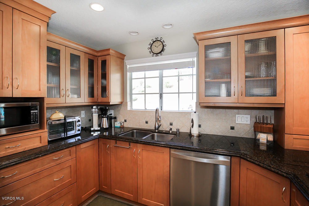 3091 Travis Avenue Simi Valley, CA 93063 - Photo 7 of 29 012