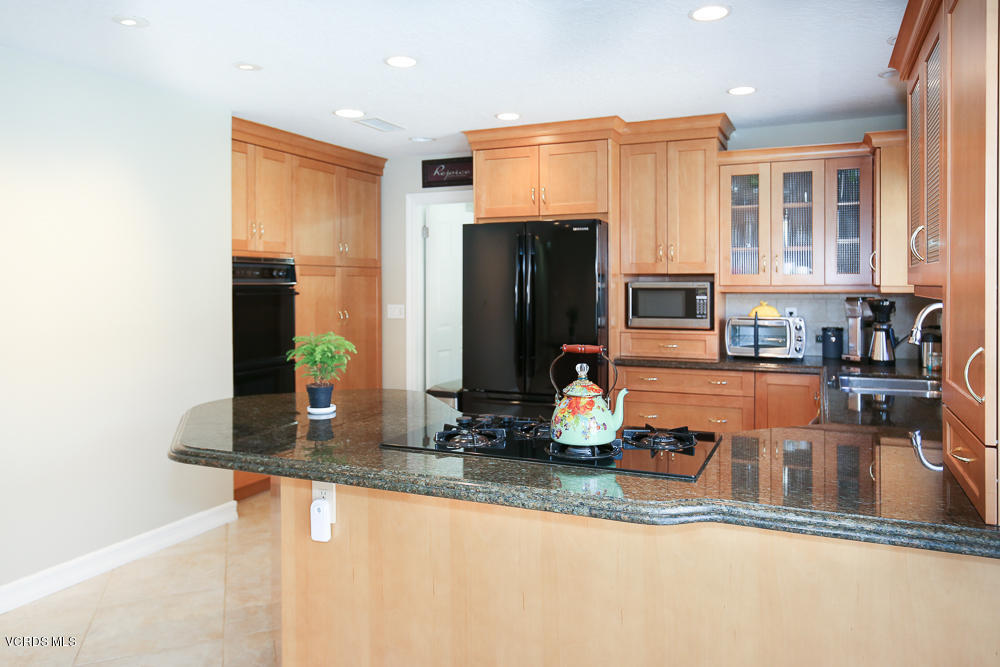 3091 Travis Avenue Simi Valley, CA 93063 - Photo 8 of 29 011