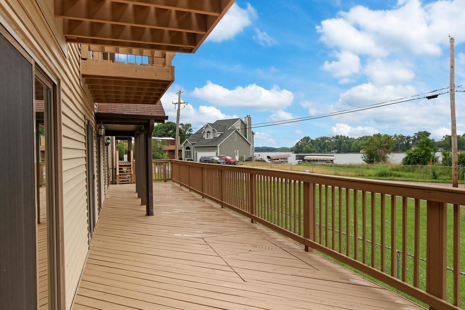 150 Eagle Point Road, Unit E Fox Lake, IL 60020 - Photo 13 of 26