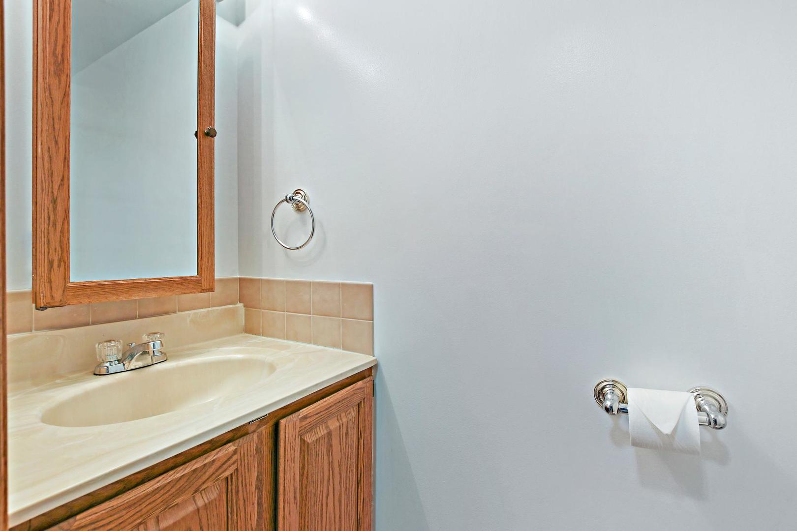 150 Eagle Point Road, Unit E Fox Lake, IL 60020 - Photo 14 of 26